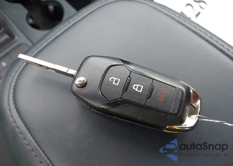 2025 Ford Maverick Xl z USA, uszkodzony, nr VIN 3FTTW8A32SRA43728